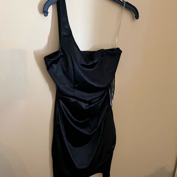 NWT emerald rose one shoulder black dress small - Picture 3 of 9